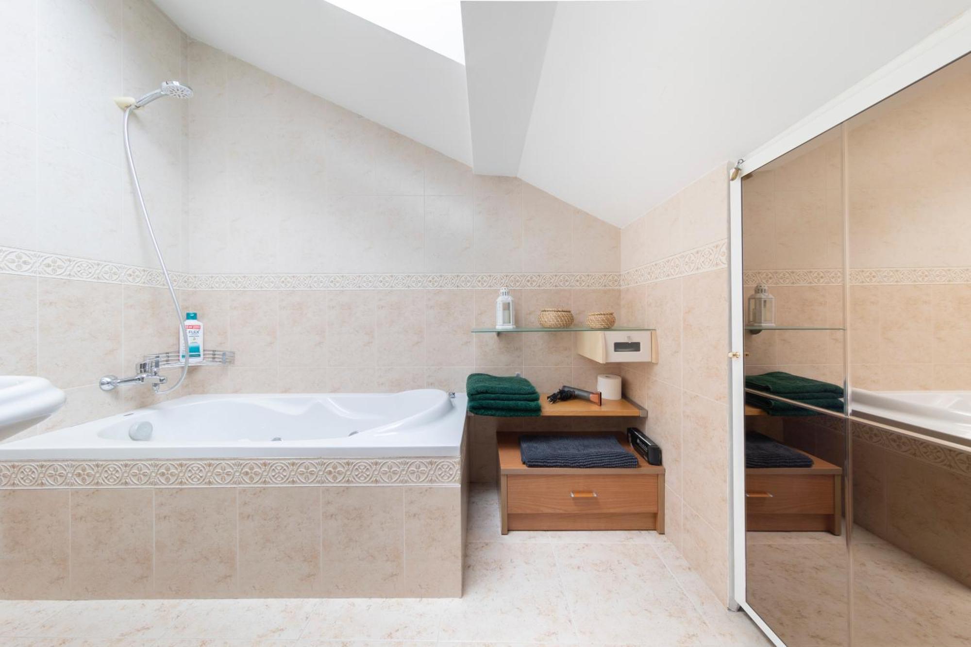 Atico Duplex Calle Mayor إل بورغو دي أوسما المظهر الخارجي الصورة